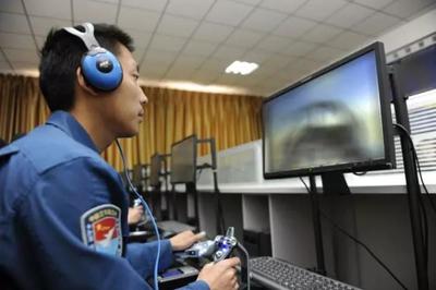 从虚拟到现实 空军飞行员如何用手机游戏锤炼空战技能